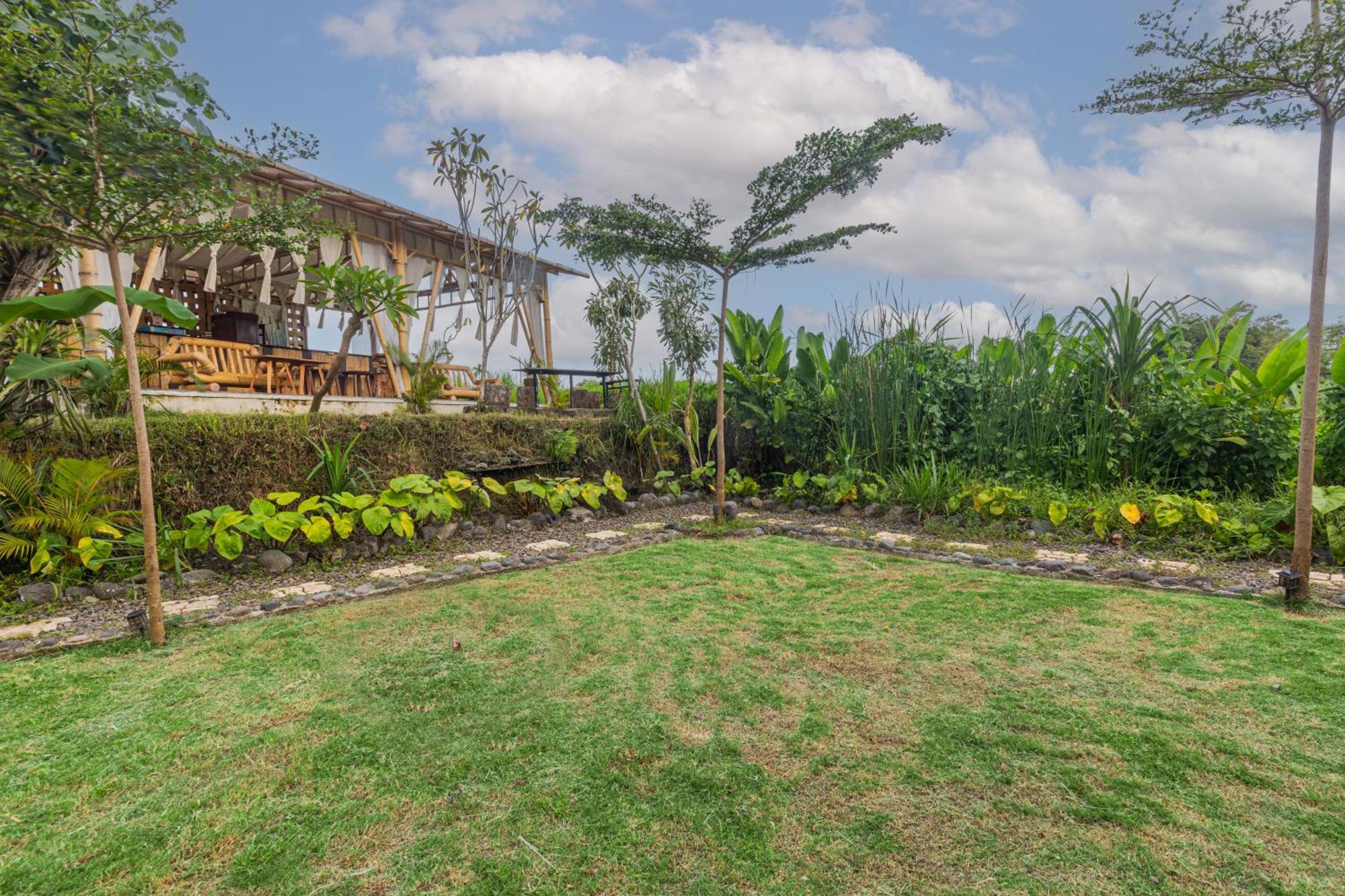 Camani Glamping Hotel Karangasem  Exterior photo